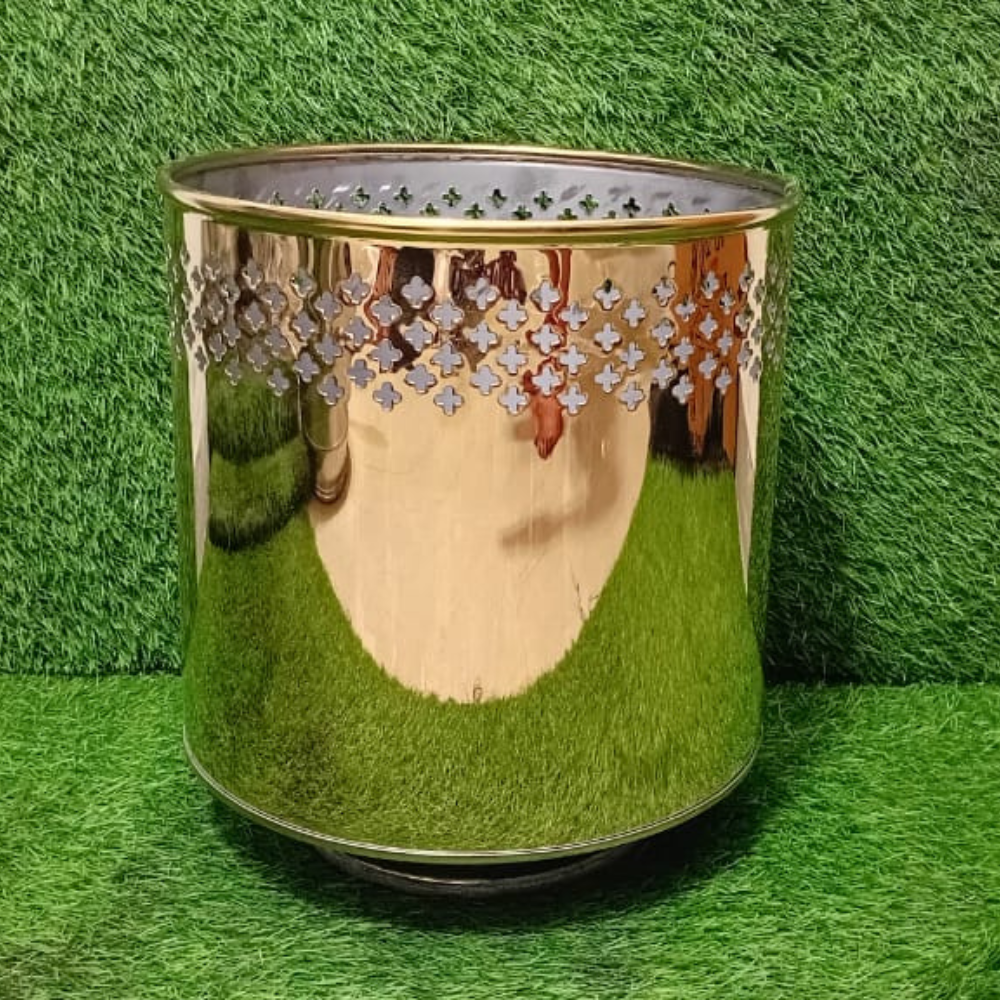 Elegant Golden Planter – Modern Decorative Flower Pot
