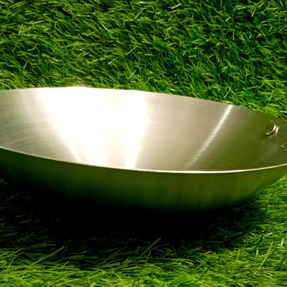 Chinese Karahi featuring Golden Handles