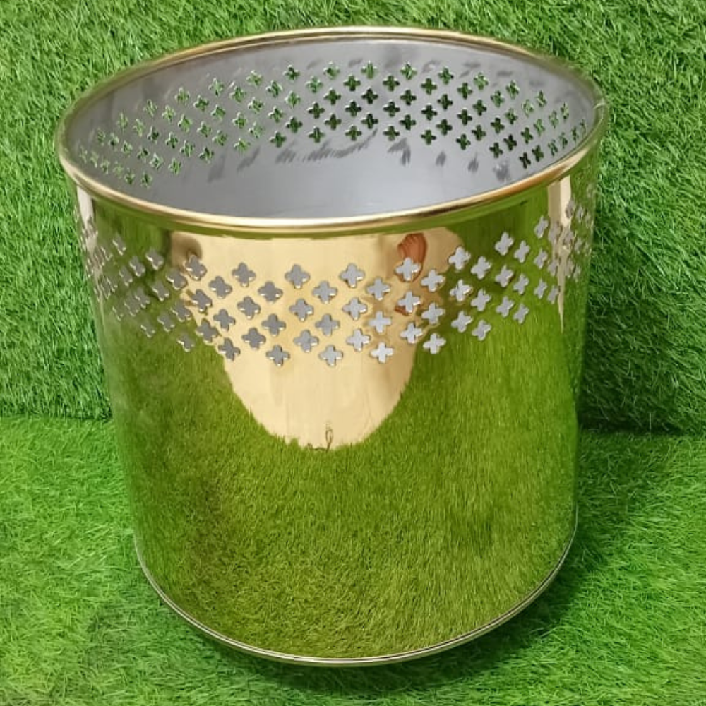 Elegant Golden Planter – Modern Decorative Flower Pot