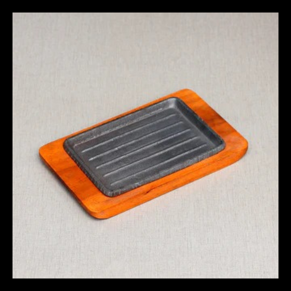 Grill Rectangle Sizzling Dish with Wooden Base – Bold Flavor, Sizzling Style