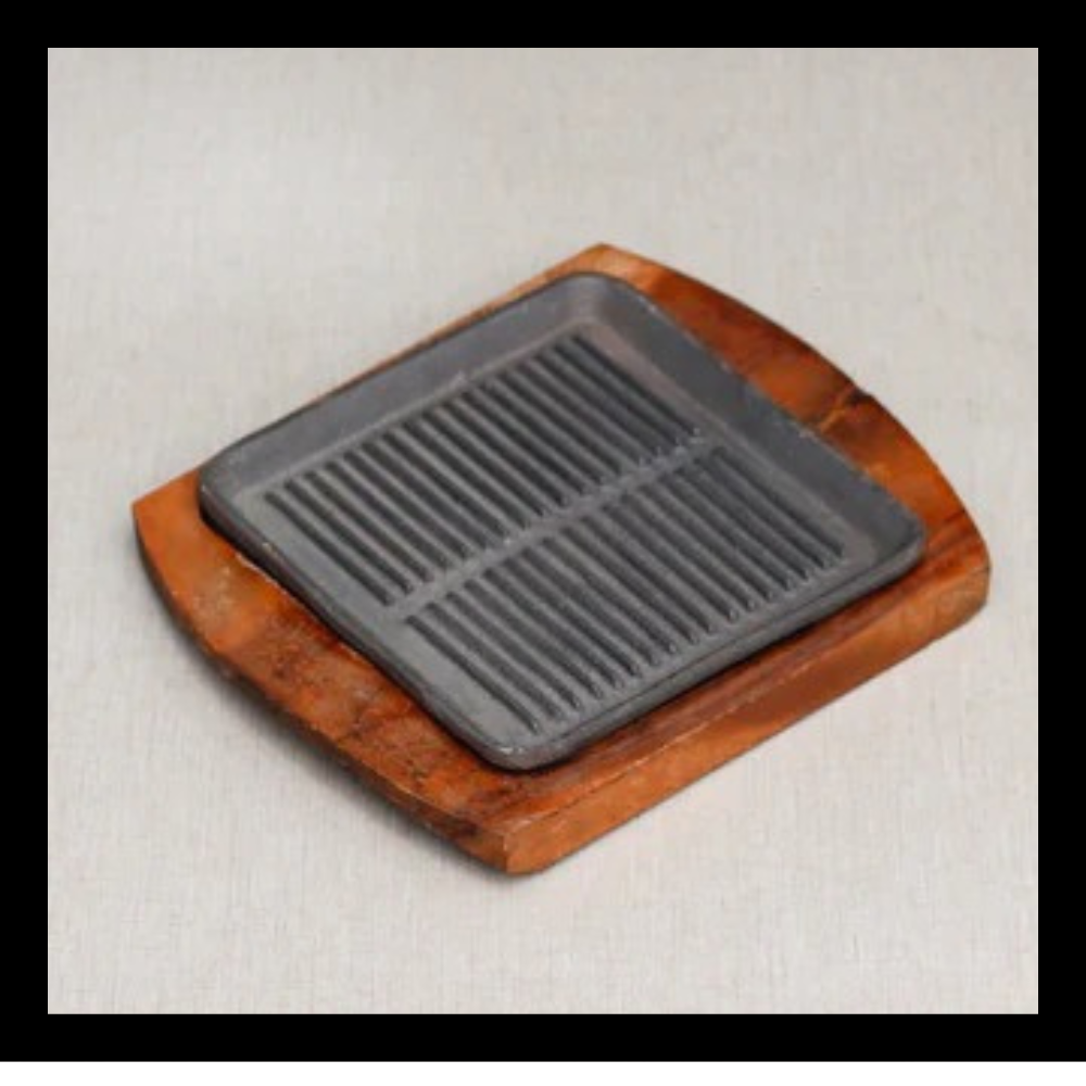 Square Grill Sizzling Dish with Wooden Base – Grill & Serve with a Sizzle