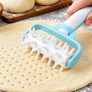 Pastry Dough Docker Roller – Anti-Bubble Tool for Pizza, Pie & Pastry